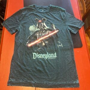 DisneyParks Disneyland Resorts Vintage Distressed Star Wars Darth Vader Tee NWOT